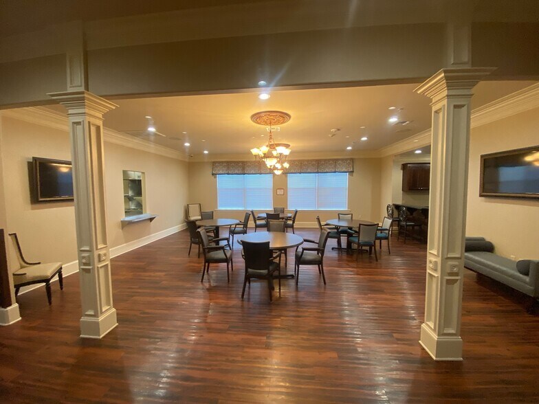 More Photos Of 104 Mbl Bank Dr, Minden Assisted Living For Lease