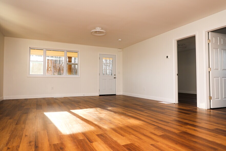 More Photos Of 643 Highway 9 S, Dawsonville Office Residential For Sale