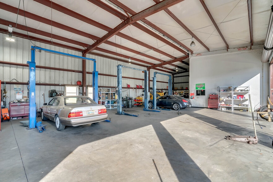 More Photos Of 3052 Shader Rd, Orlando Service For Lease