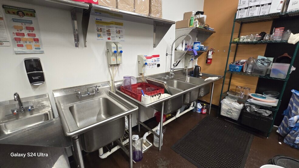 More Photos Of 12075 E Highway 69, Dewey General Retail For Lease