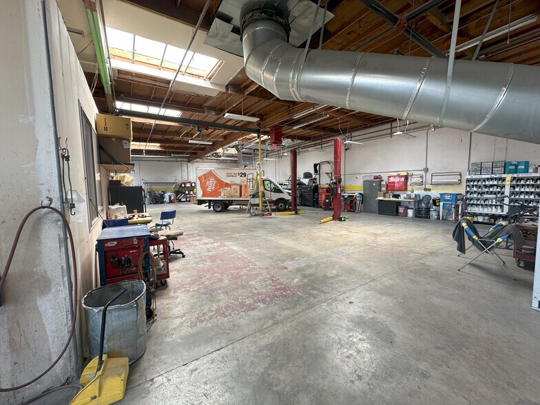 More Photos Of 4540 Power Inn Rd, Sacramento Warehouse For Lease