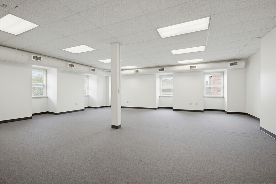 More Photos Of 171 E King St, Lancaster Loft Creative Space For Sale