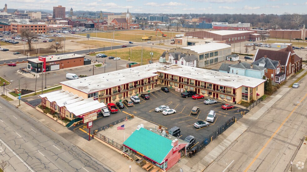 More Photos Of 325 W Columbia St, Springfield Hotel For Sale