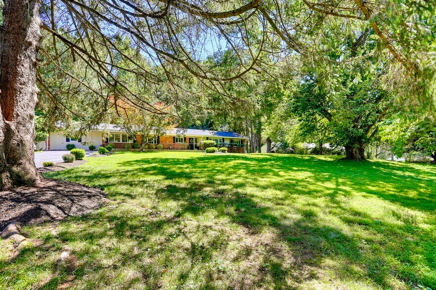 More Photos Of 515 Apple Grove Rd, Silver Spring Assisted Living For Sale