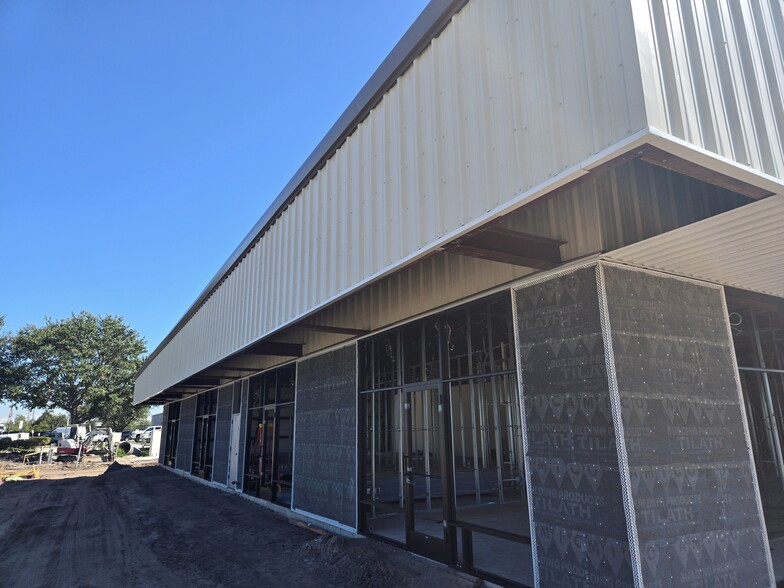 More Photos Of 2501 Old Dixie Hwy, Kissimmee Flex For Lease
