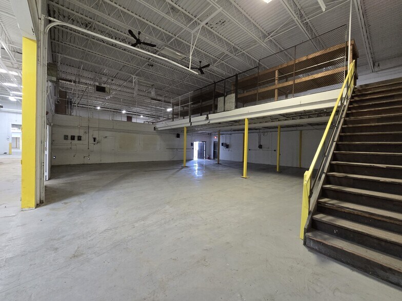 More Photos Of 325 Jay St, Coldwater Warehouse For Sale