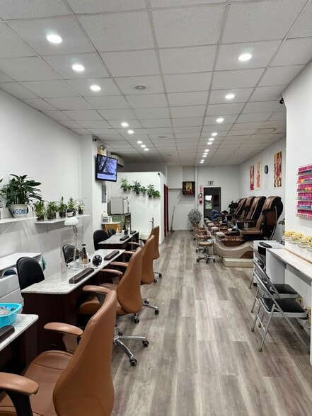 More Photos Of 373 Utica Ave, Brooklyn General Retail For Lease