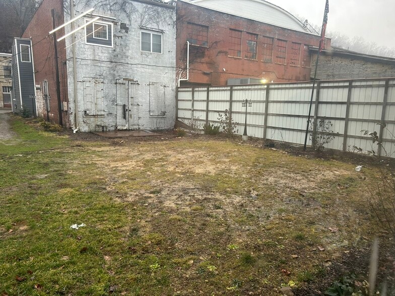 More Photos Of 78 River View Dr, Sutton Storefront Retail Residential For Sale