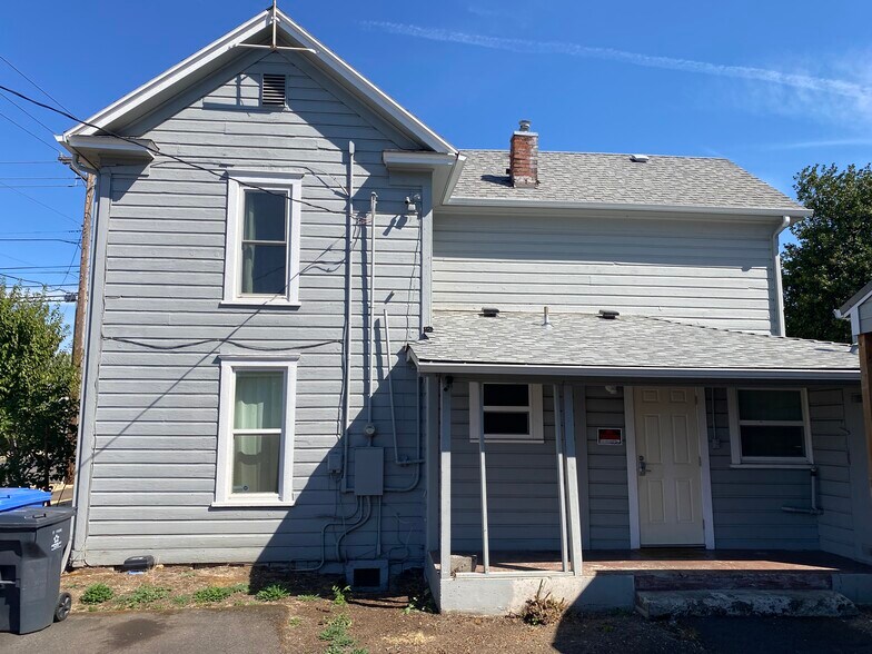 More Photos Of 1625 12th St SE, Salem Office Residential For Sale