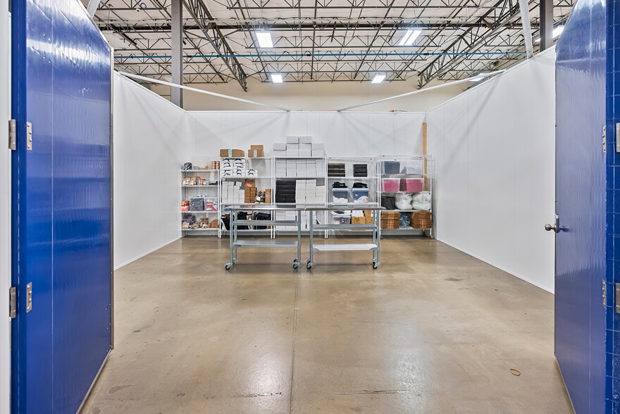 More Photos Of 3901 E Plano Pky, Plano Warehouse For Lease