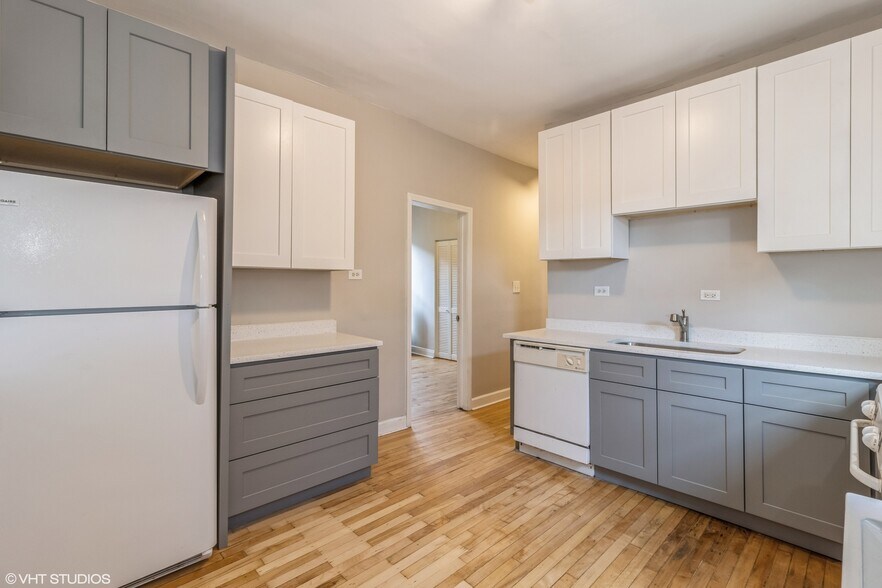 More Photos Of 3605-3607 W Palmer St, Chicago Apartments For Sale