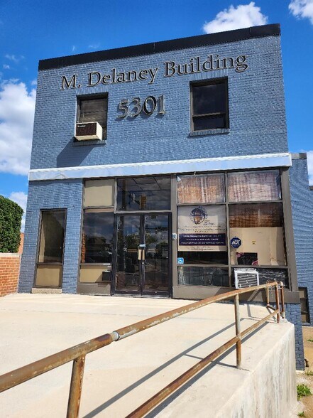 More Photos Of 5301 Harford Rd, Baltimore Office For Sale