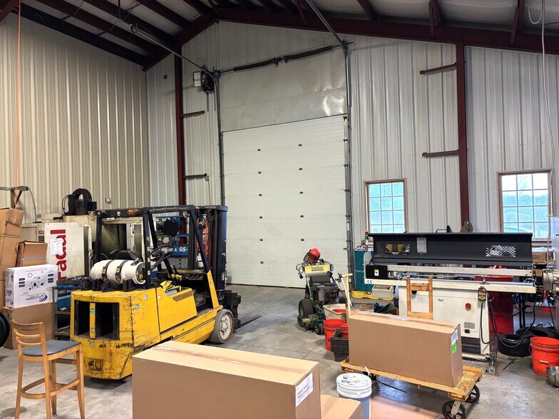 More Photos Of 66 Prokop Rd, Oxford Flex For Sale