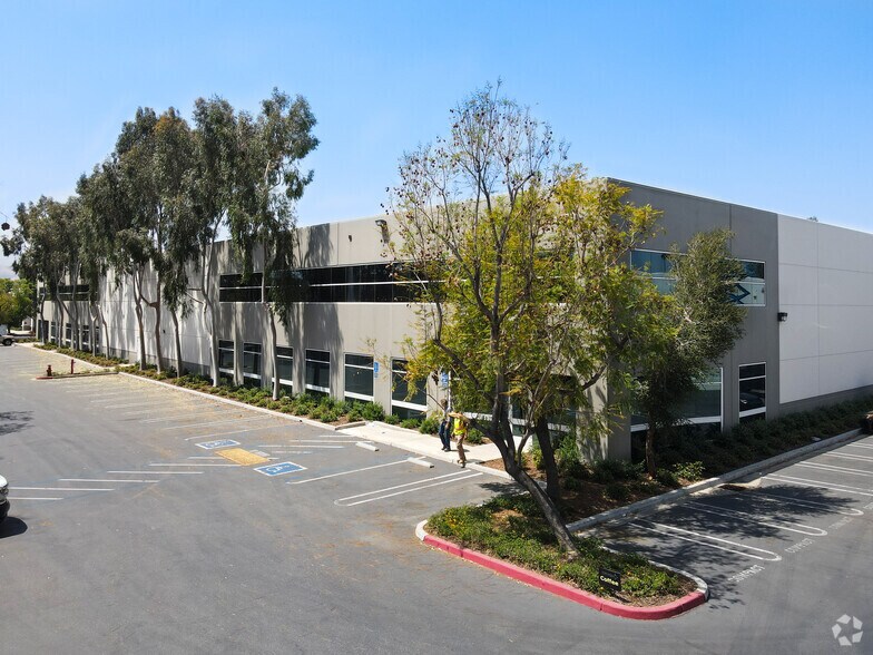 More Photos Of 1115 Research Dr, Redlands Unknown For Lease