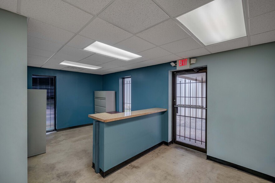 More Photos Of 4909 Fulton St, Houston Warehouse For Lease