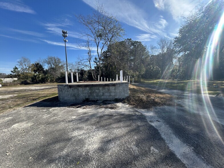More Photos Of 607 Palm Ave, Palatka Rehabilitation Center For Sale