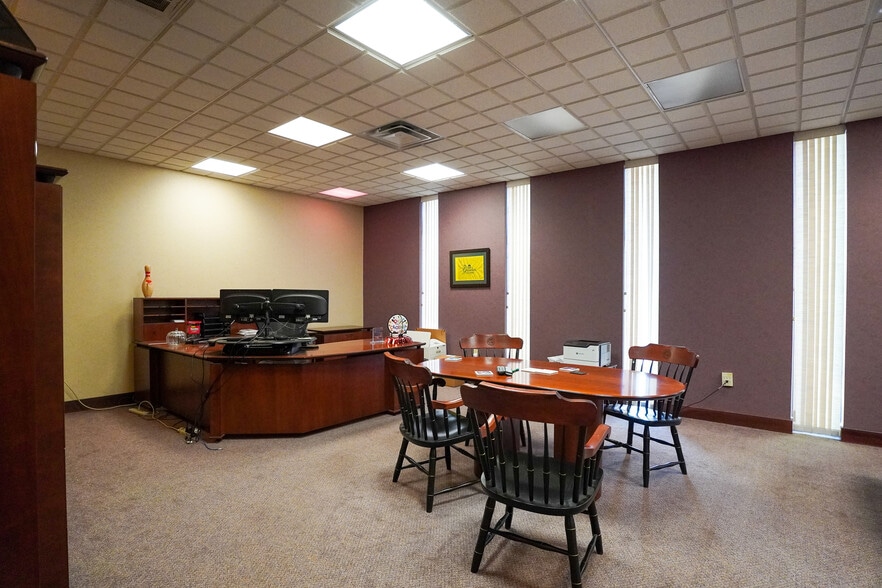 More Photos Of 10385 Spartan Dr, Evendale Light Manufacturing For Lease