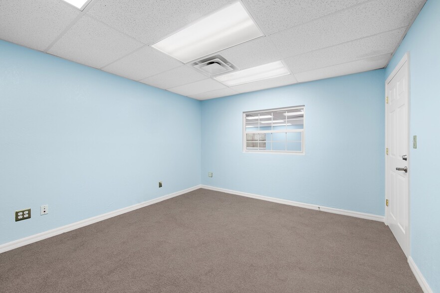 More Photos Of 255 Commercial Blvd, Lauderdale By The Sea Storefront Retail Office For Lease