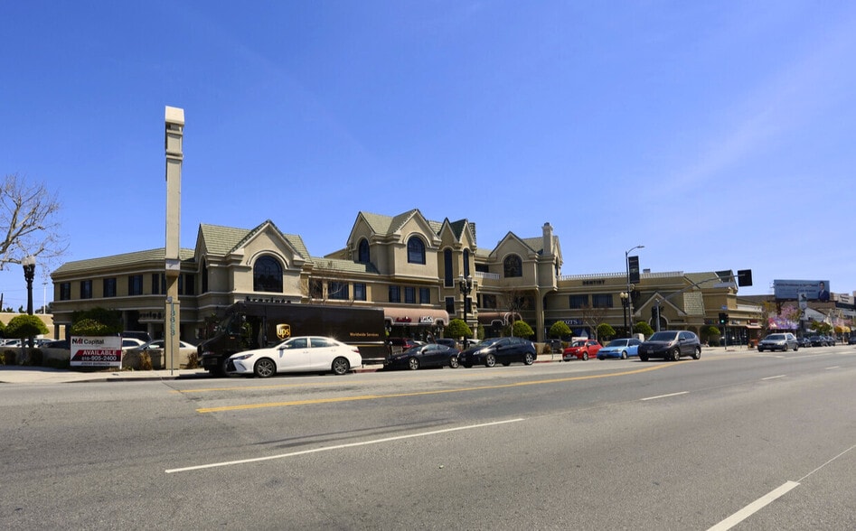 More Photos Of 18645-18663 Ventura Blvd, Tarzana General Retail For Sale