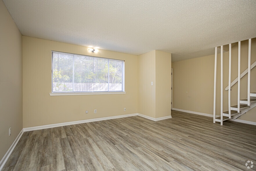 More Photos Of 2700 Mary St, Slidell Apartments For Sale