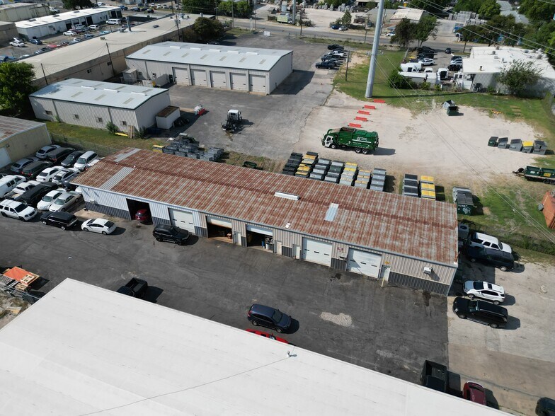 More Photos Of 11116 N Lamar Blvd, Austin Service For Sale