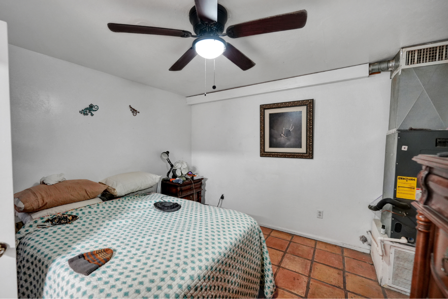 More Photos Of 1509 N Big Spring St, Midland Loft Creative Space For Sale