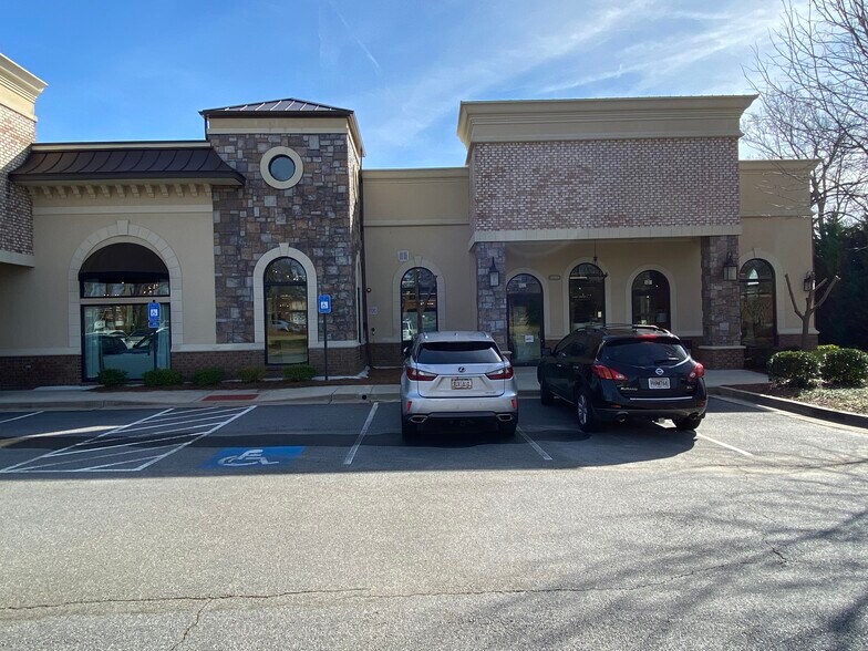 More Photos Of 793 N Main St, Alpharetta Freestanding For Sale