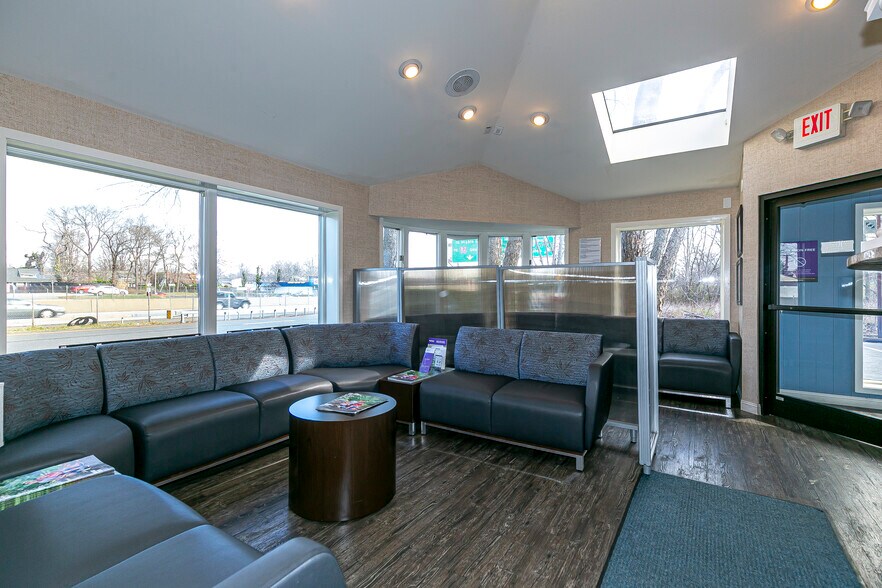 More Photos Of 986-990 Sunrise Hwy, Babylon Medical For Sale