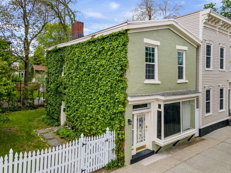 More Photos Of 462-470 2nd Ave, Troy Storefront Retail Residential For Sale