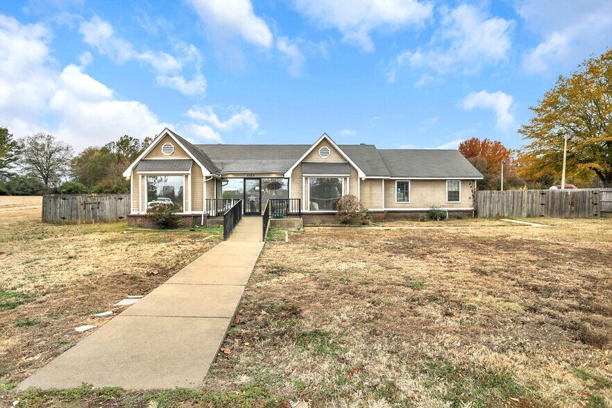 More Photos Of 5165 Getwell Rd, Southaven Office For Sale