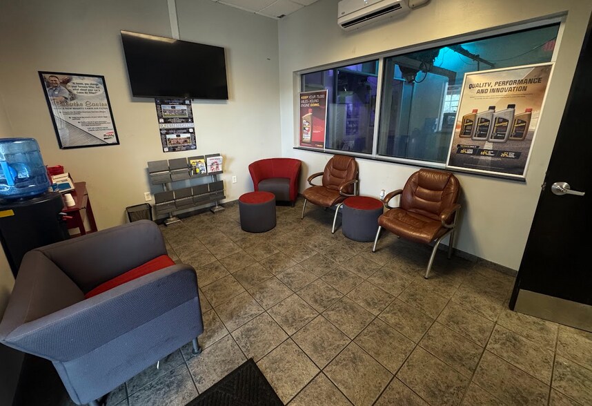 More Photos Of 8888 Moreland St, Powell Carwash For Sale