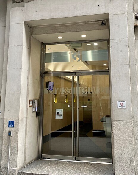 More Photos Of 131 W 35th St, New York Office For Sale
