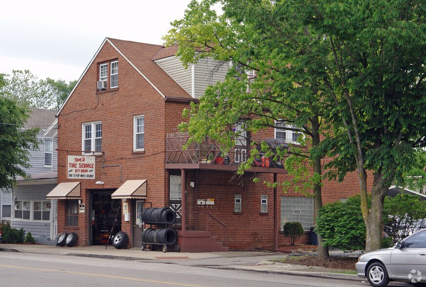 More Photos Of 329-333 Stanley Ave, Cincinnati Storefront Retail Residential For Sale