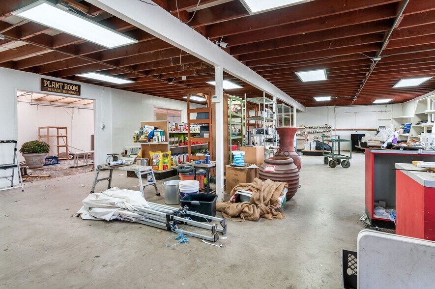 More Photos Of 1450-1454 E 6th St, Beaumont General Retail For Sale