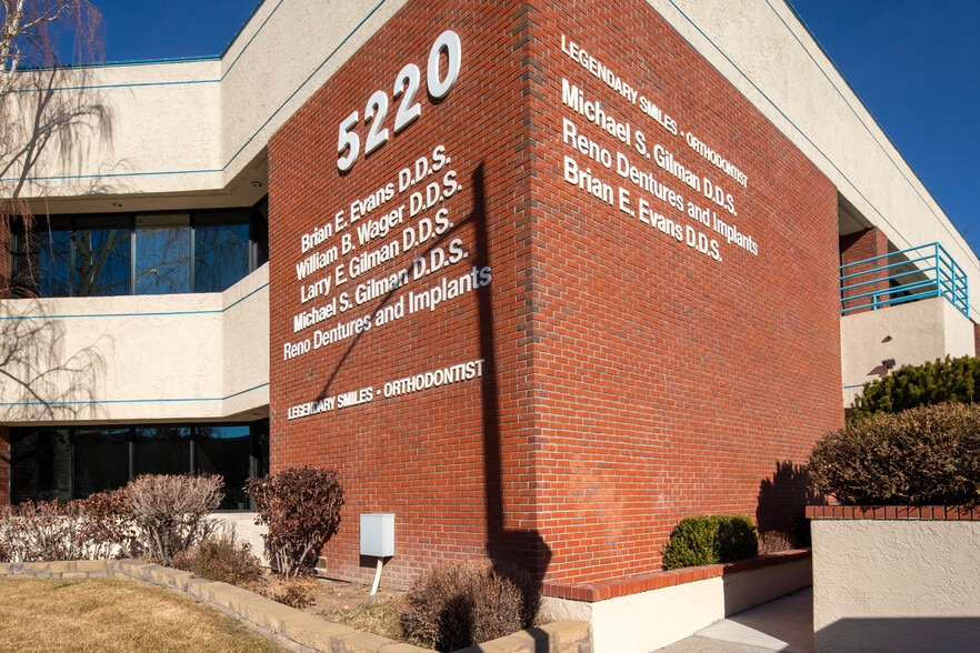 More Photos Of 5220 Neil Rd, Reno Medical For Lease