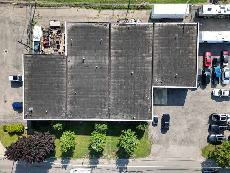 More Photos Of 8400 N Lilley Rd, Canton Township Auto Repair For Sale