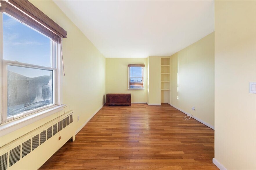 More Photos Of 30 College Pl, Yonkers Multifamily For Sale