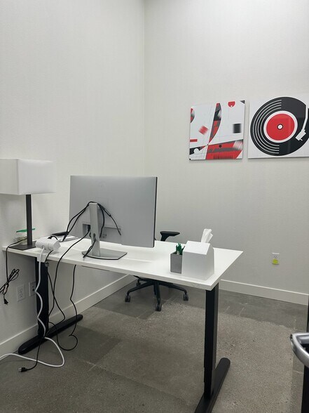 More Photos Of 9040 Brentwood Blvd, Brentwood Flex For Sale