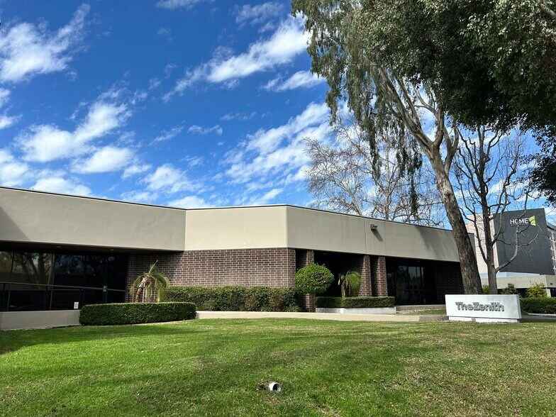 More Photos Of , Woodland Hills Office For Sale