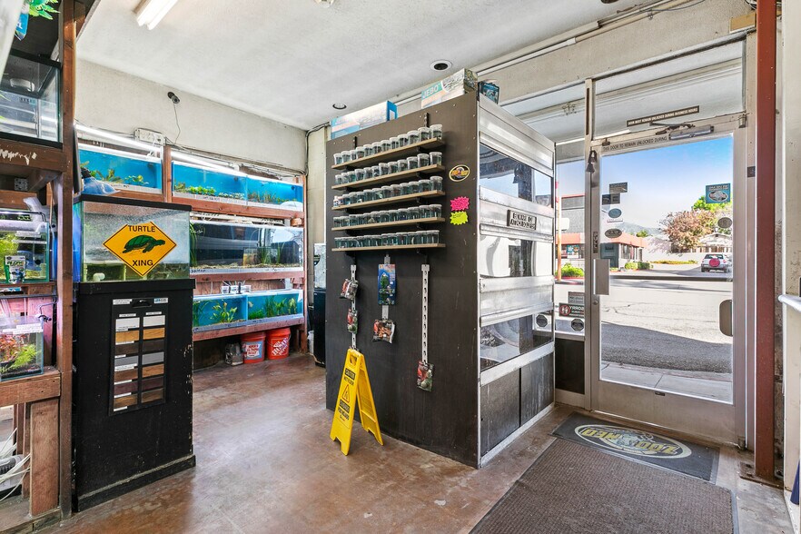 More Photos Of 1134 E Colorado St, Glendale Freestanding For Sale