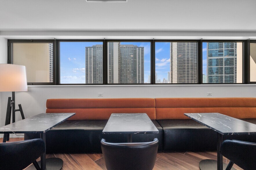 More Photos Of 400 E South Water St, Chicago Apartments For Lease