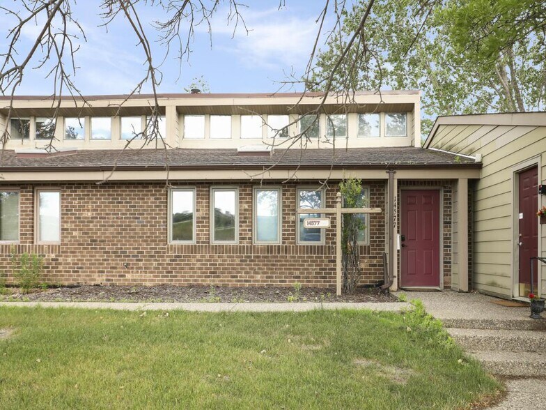 More Photos Of 14565-14579 Grand Ave S, Burnsville Office For Sale
