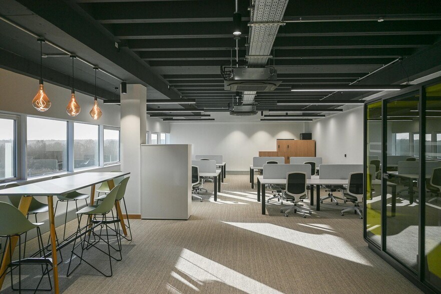 More Photos Of Elder Gate, Milton Keynes Office For Lease