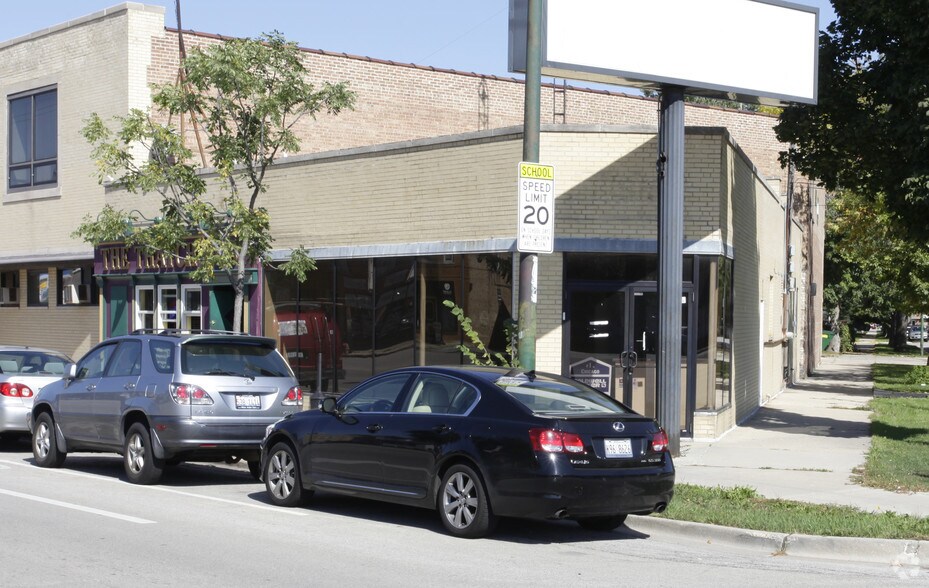 More Photos Of 5701-5707 N Milwaukee Ave, Chicago Storefront For Sale