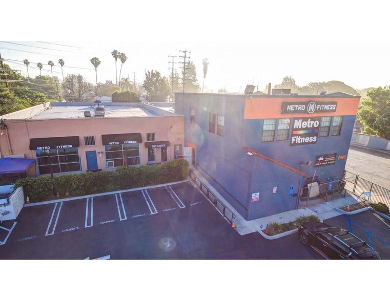 More Photos Of 2985-2999 Glendale Blvd, Los Angeles Health Club For Sale