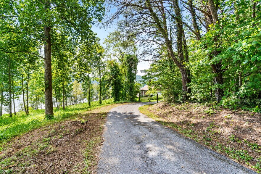 More Photos Of 314 Lakeside dr, Hiawassee Land For Sale