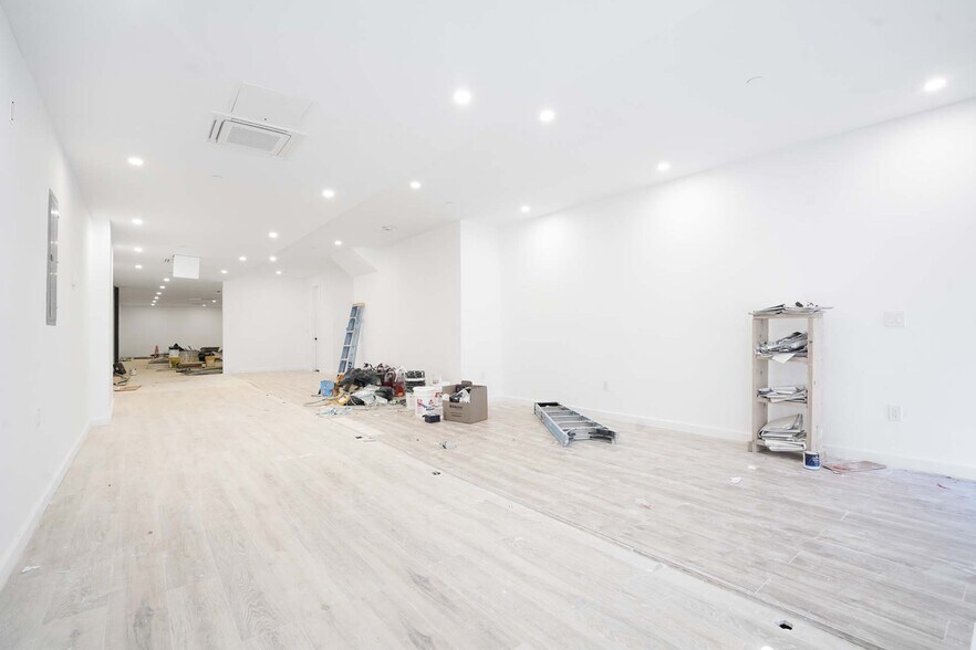 Primary Photo Of 141 Meserole St, Brooklyn Storefront Retail Residential For Lease