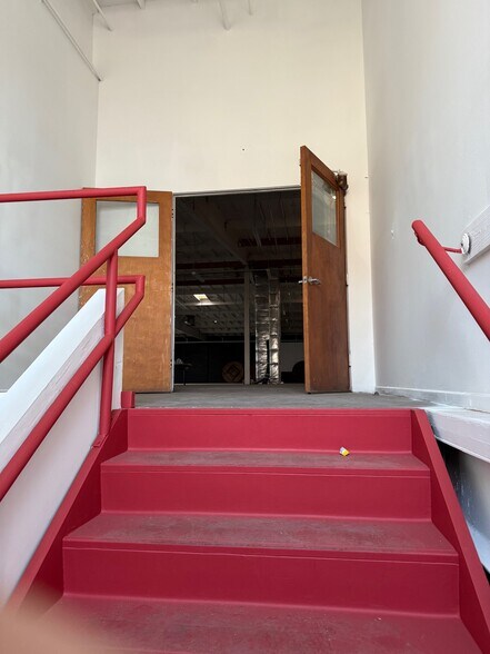 More Photos Of 4747 W Century Blvd, Inglewood Storefront For Lease