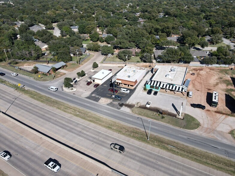 More Photos Of 2303 S Danville Dr, Abilene Office For Lease