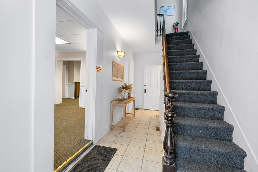 More Photos Of 217 N Washington St, Rome Office For Lease